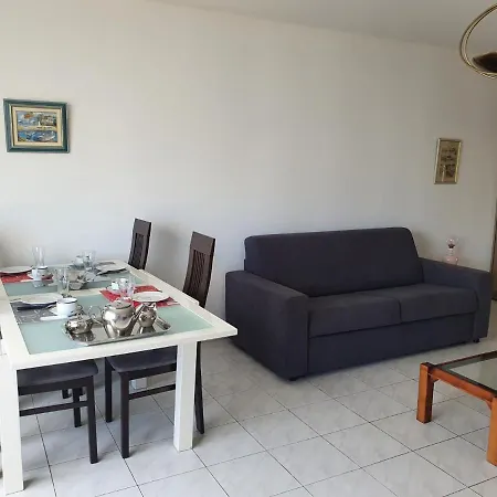 2 Piece 53m2 Avec Terrasse 15m2 à 150metres De La Plagede Les Pins Appartamento